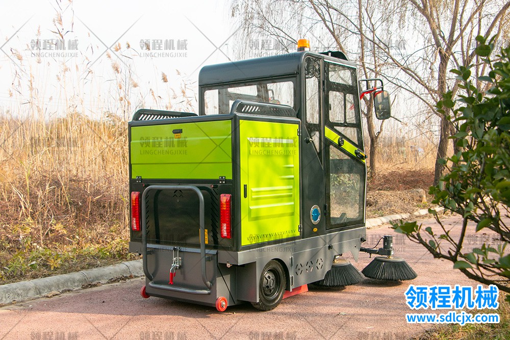 LC-S18型電動掃地車