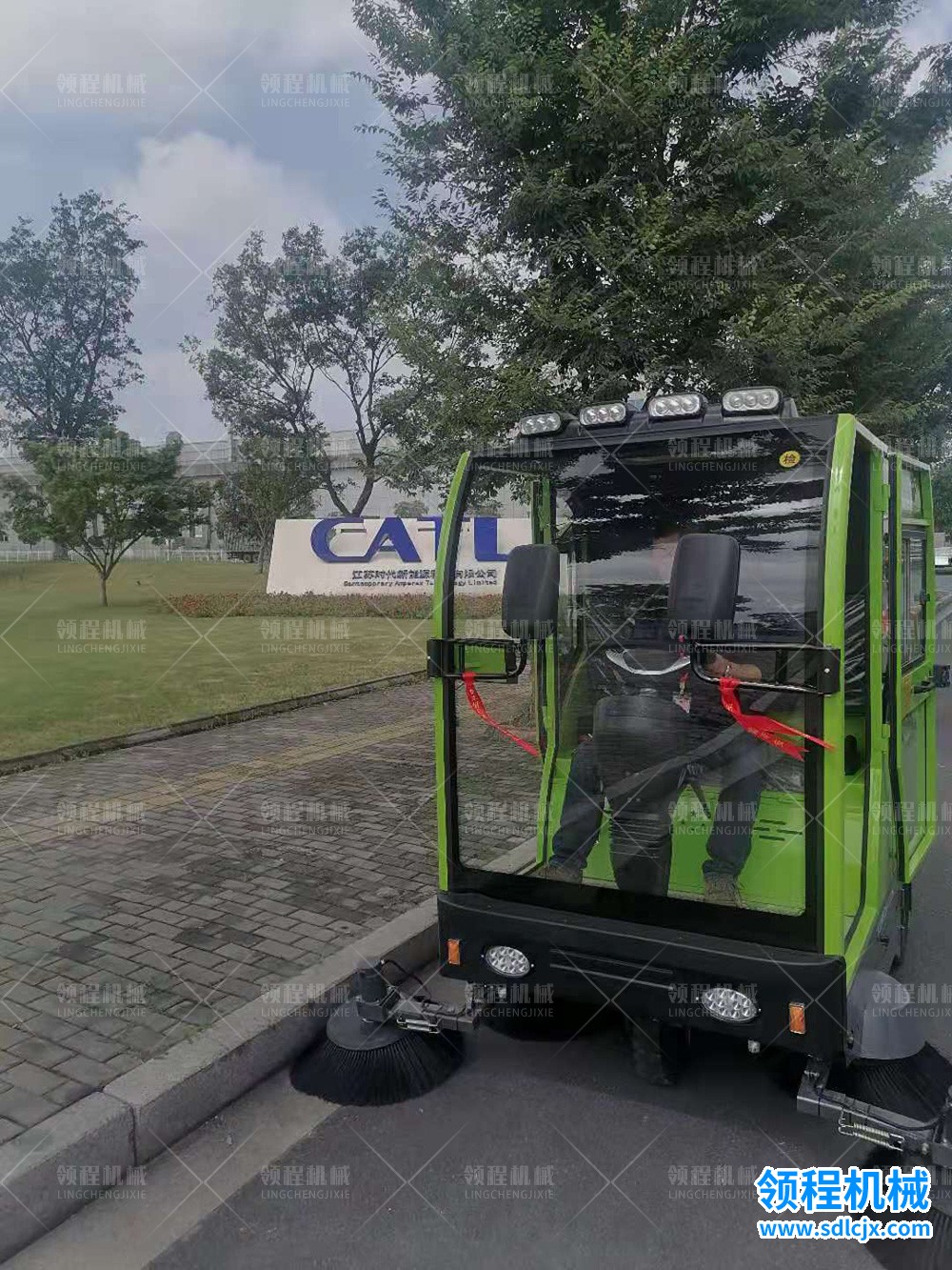 領(lǐng)程電動(dòng)掃地車(chē)客戶案例之寧德時(shí)代01